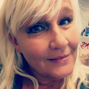 Meet your Posher, Leanna